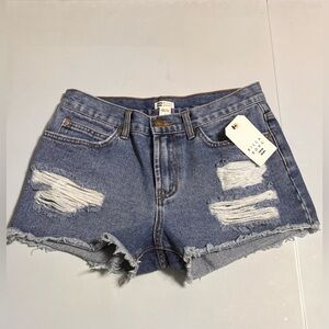 NWTs Billabong Jean shorts with distressing size 26